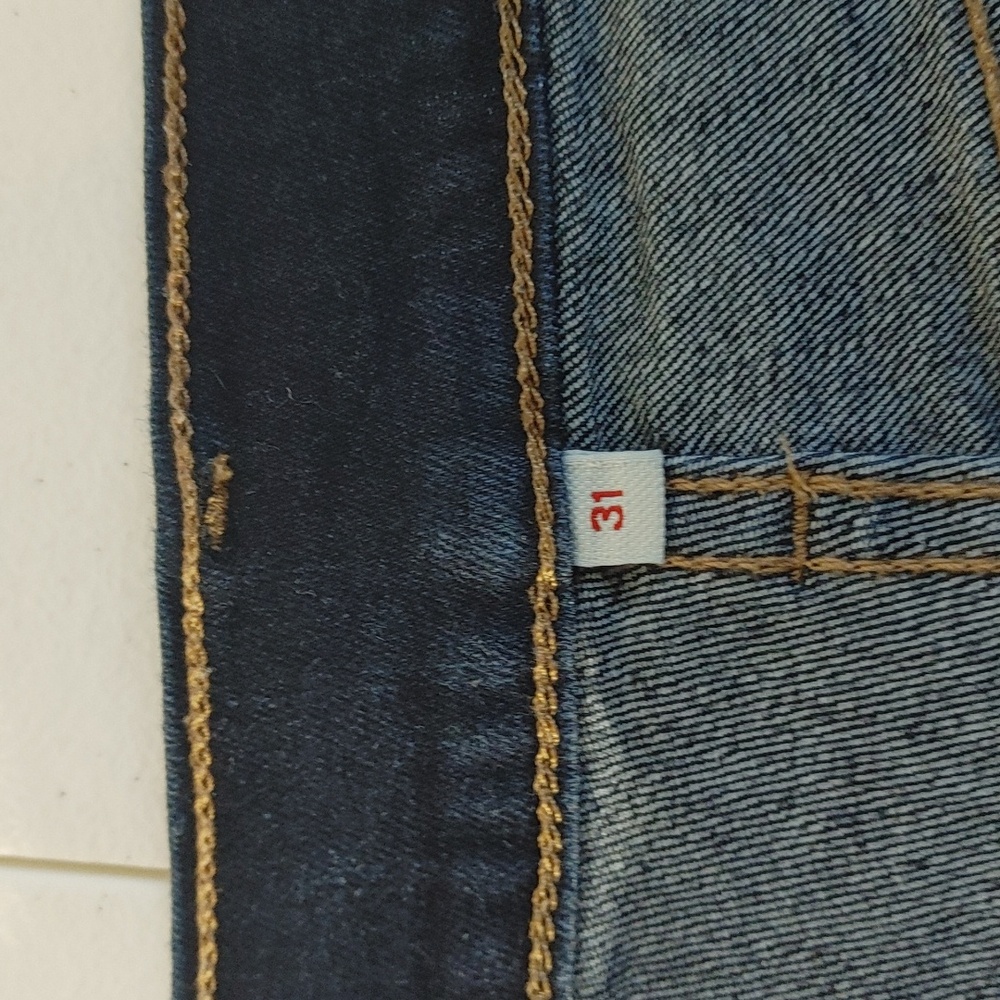 Levi's Cuffed Jean Shorts - Picture 3 of 10